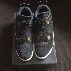 Air Jordan Retro 4 ‘Royalty’